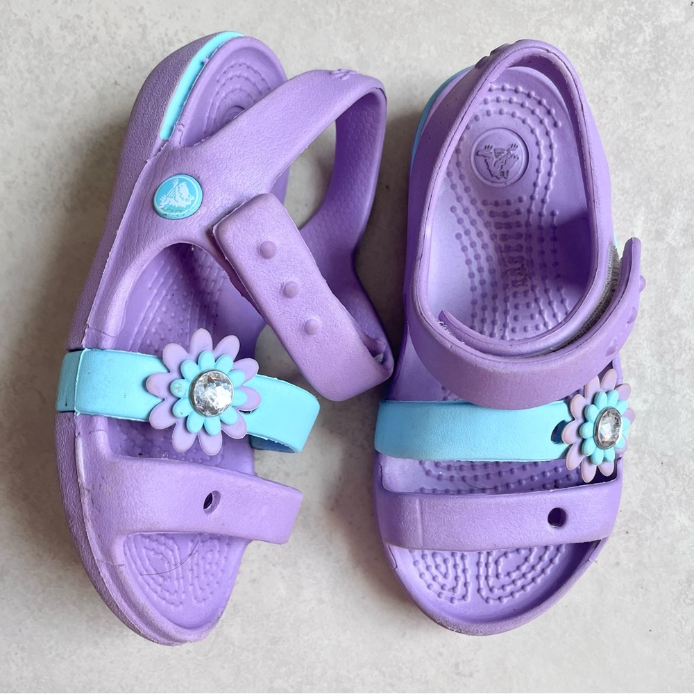 Crocs Keeley Petal Charm Sandals Sling Back Sandals sz 9